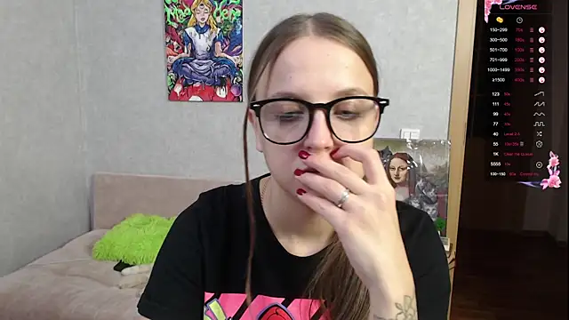 Snapshot of Violetwin chatting on September 29, 2025, 5:51 pm Violetwin online show from September 29, 2025, 5:51 pm