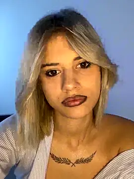 Snapshot of AishaKali chatting on October 10, 2025, 6:03 am AishaKali online show from October 10, 2025, 6:03 am