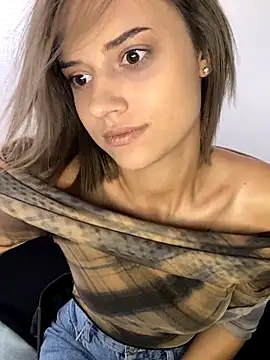 Snapshot of AishaKali chatting on September 19, 2025, 9:02 am AishaKali online show from September 19, 2025, 9:02 am