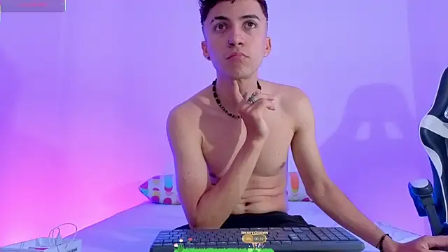 Snapshot of Mike_Benelli chatting on October 18, 2025, 3:03 pm Mike Benelli online show from October 18, 2025, 3:03 pm