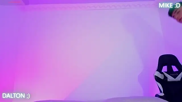 Snapshot of Mike_Benelli chatting on November 22, 2025, 9:02 pm Mike Benelli online show from November 22, 2025, 9:02 pm