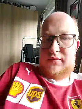 Snapshot of geilerd122 chatting on October 4, 2025, 2:51 pm geilerd122 online show from October 4, 2025, 2:51 pm