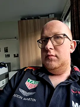 Snapshot of geilerd122 chatting on October 19, 2025, 3:48 pm geilerd122 online show from October 19, 2025, 3:48 pm