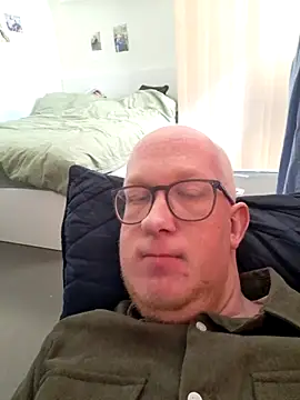 Snapshot of geilerd122 chatting on April 6, 2026, 1:34 pm geilerd122 online show from April 6, 2026, 1:34 pm