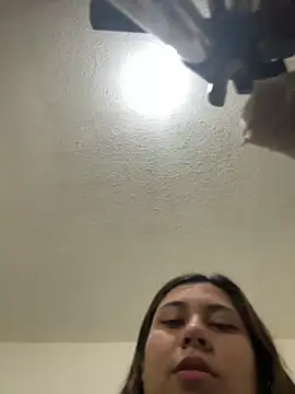 Lincy and hanna online show from October 5, 2025, 1:40 am