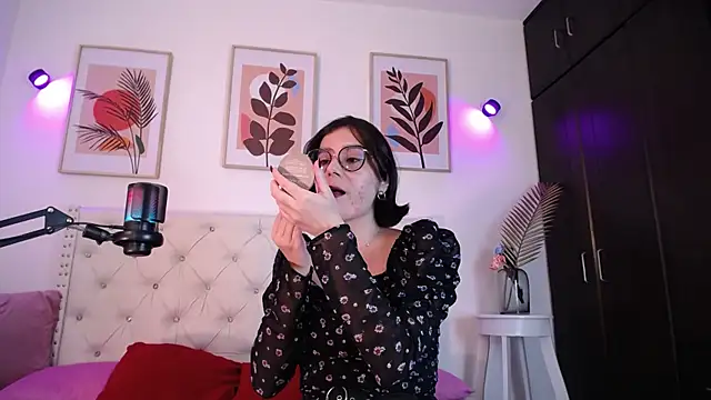 Snapshot of barbyehot chatting on November 21, 2025, 12:20 am barbyehot online show from November 21, 2025, 12:20 am