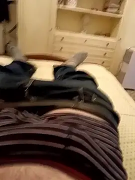 Snapshot of Empi19cm chatting on March 11, 2026, 5:18 pm Empi19cm online show from March 11, 2026, 5:18 pm