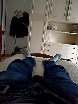 Snapshot of Empi19cm chatting on April 3, 2026, 5:30 pm Empi19cm online show from April 3, 2026, 5:30 pm