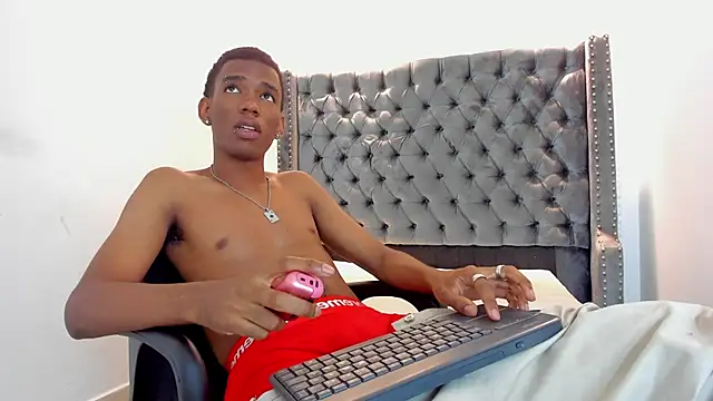 nero reyd online show from November 11, 2025, 7:30 pm