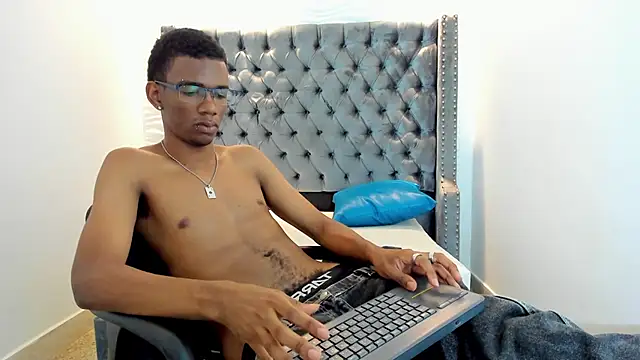 nero reyd online show from November 18, 2025, 7:06 pm