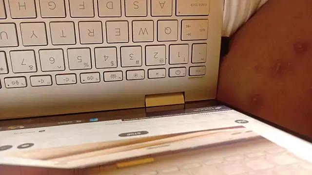 Dallasbest214 online show from October 24, 2025, 6:56 am