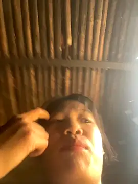 Ngoc 2k5 online show from October 12, 2025, 1:29 am