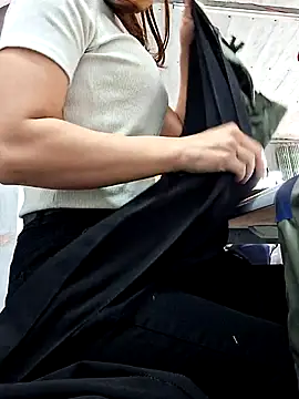 Snapshot of irina_hana chatting on March 11, 2026, 6:51 am irina hana online show from March 11, 2026, 6:51 am