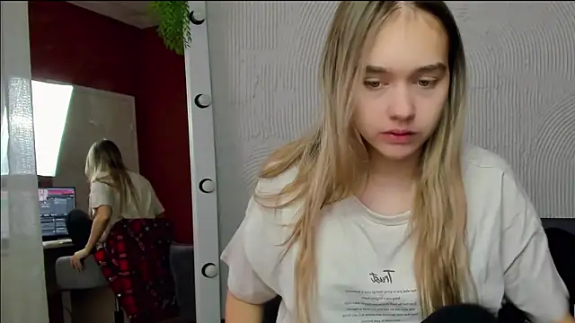 Vel1ka online show from September 21, 2025, 4:28 am