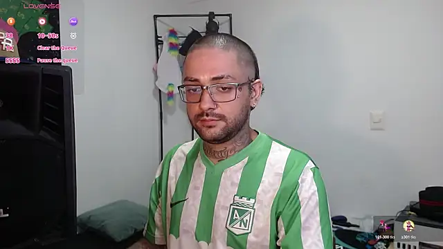 Snapshot of nicolastorres99 chatting on December 22, 2025, 4:12 am nicolastorres99 online show from December 22, 2025, 4:12 am