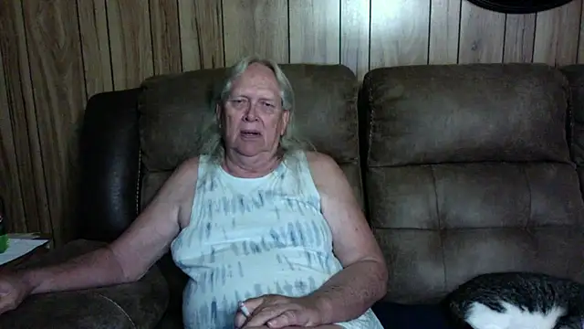 Snapshot of OldLadySara chatting on September 18, 2025, 11:08 pm OldLadySara online show from September 18, 2025, 11:08 pm