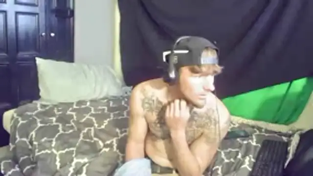 Snapshot of Robbin_Bnks chatting on November 10, 2025, 11:54 pm Robbin Bnks online show from November 10, 2025, 11:54 pm