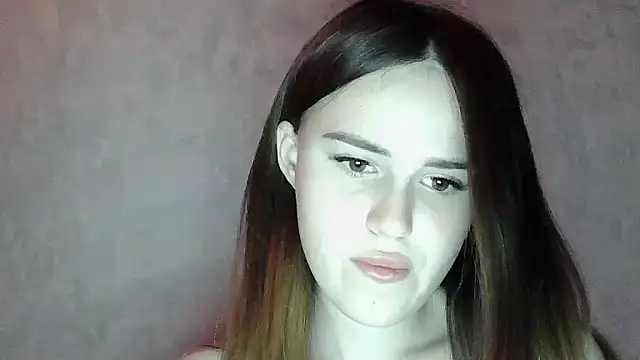 Snapshot of SweetLoraa chatting on July 23, 2026, 7:21 pm SweetLoraa online show from July 23, 2026, 7:21 pm