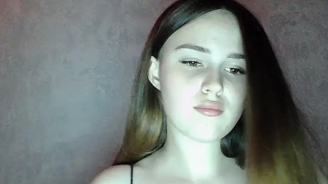 Snapshot of SweetLoraa chatting on July 23, 2026, 2:31 am SweetLoraa online show from July 23, 2026, 2:31 am