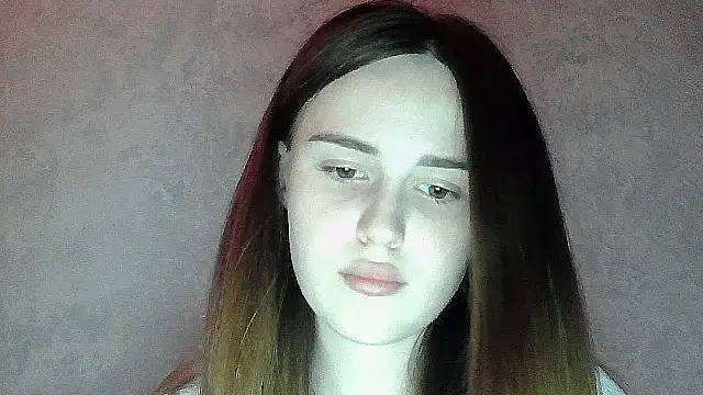 SweetLoraa online show from June 7, 2026, 6:13 pm