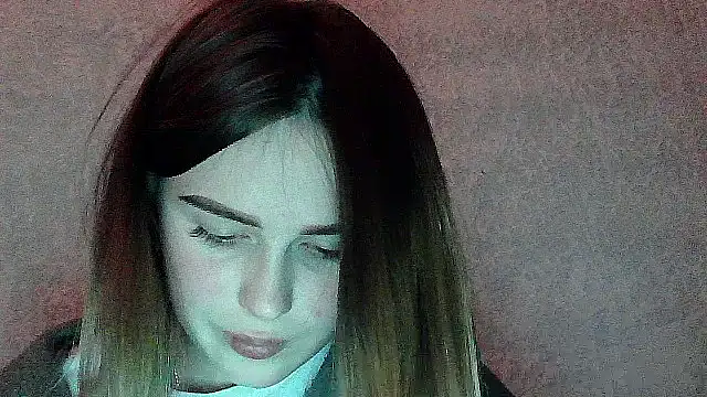 SweetLoraa online show from November 13, 2025, 7:07 pm