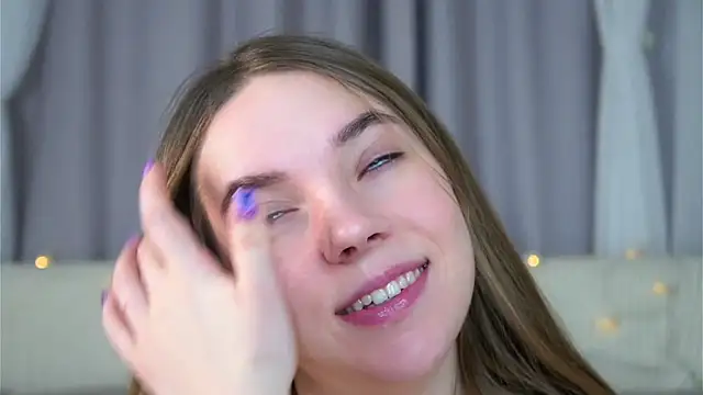 KarriBrownd online show from January 12, 2026, 1:12 am