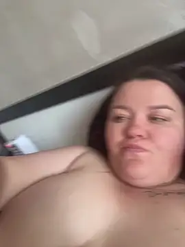 SunnyLeila2101 online show from May 22, 2026, 11:52 am