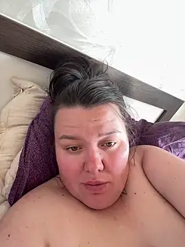 SunnyLeila2101 online show from May 7, 2026, 11:57 am