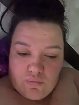 SunnyLeila2101 online show from May 15, 2026, 8:29 pm