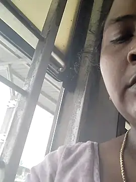 Snapshot of Tamilreethu chatting on November 12, 2025, 4:05 am Tamilreethu online show from November 12, 2025, 4:05 am