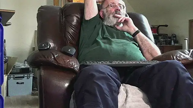 janzer13 online show from December 20, 2025, 2:09 pm