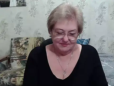 Renata62011 online show from November 18, 2025, 4:21 pm