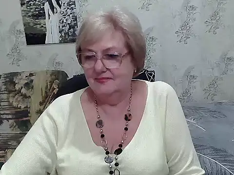 Renata62011 online show from April 20, 2026, 7:04 pm