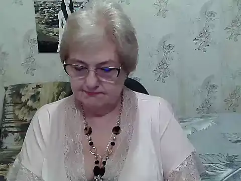 Renata62011 online show from May 26, 2026, 12:47 pm