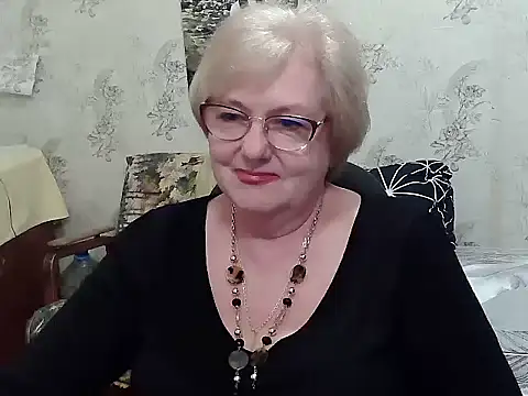 Renata62011 online show from May 11, 2026, 4:04 pm