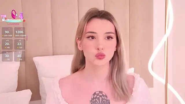 Snapshot of Nesolla chatting on January 16, 2026, 8:13 pm Nesolla online show from January 16, 2026, 8:13 pm