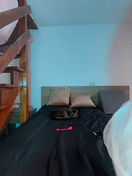 Moon Blake online show from October 31, 2025, 7:43 pm