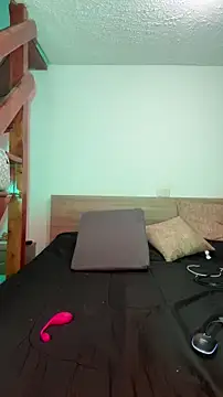 Snapshot of Moon_Blake chatting on February 4, 2026, 2:06 am Moon Blake online show from February 4, 2026, 2:06 am