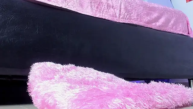 Snapshot of bell_popperr_ chatting on October 24, 2025, 11:31 am bell popperr online show from October 24, 2025, 11:31 am