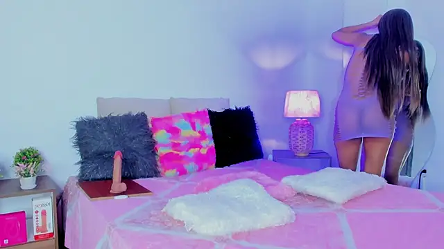 Snapshot of bell_popperr_ chatting on October 22, 2025, 11:20 am bell popperr online show from October 22, 2025, 11:20 am