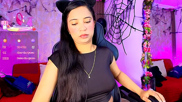 SophiaWalker 1 online show from October 28, 2025, 11:09 am