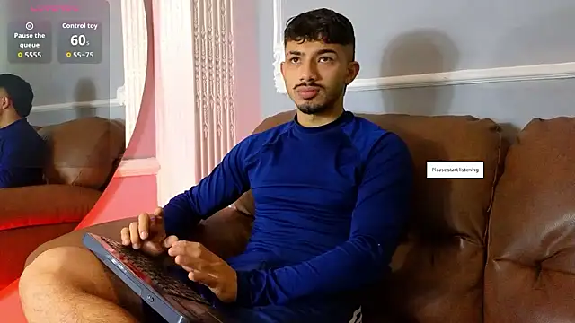 ArturoCardona  online show from September 23, 2025, 12:23 pm