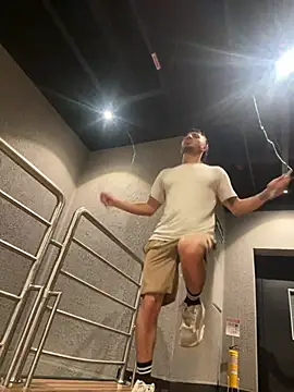 ArturoCardona  online show from February 10, 2026, 10:25 am