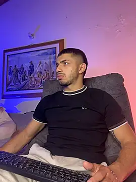 ArturoCardona  online show from November 28, 2025, 2:06 pm