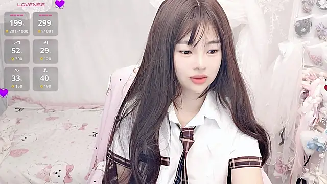 Snapshot of 9aunatiis chatting on February 5, 2026, 8:37 pm 9aunatiis online show from February 5, 2026, 8:37 pm