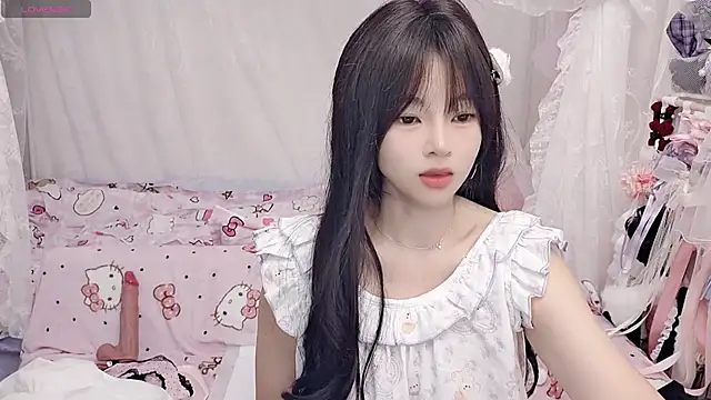 Snapshot of 9aunatiis chatting on April 7, 2026, 5:37 pm 9aunatiis online show from April 7, 2026, 5:37 pm