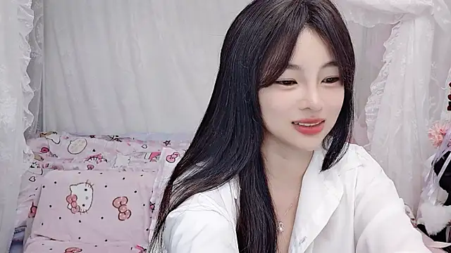 Snapshot of 9aunatiis chatting on April 6, 2026, 4:46 am 9aunatiis online show from April 6, 2026, 4:46 am