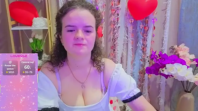 Snapshot of Luisa_Rosee chatting on February 14, 2026, 8:31 pm Luisa Rosee online show from February 14, 2026, 8:31 pm