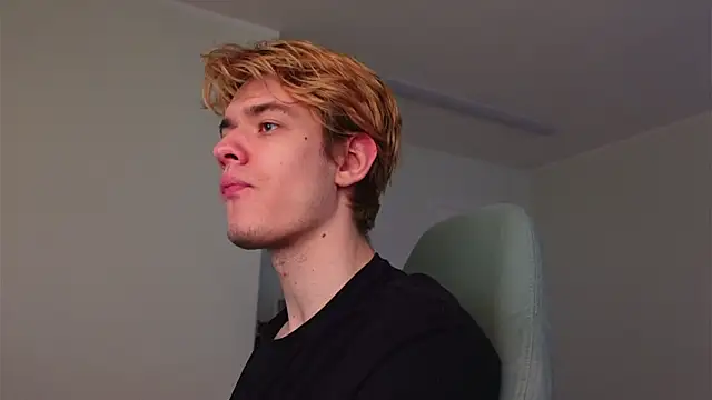 Logan Fraser online show from November 20, 2025, 1:45 pm