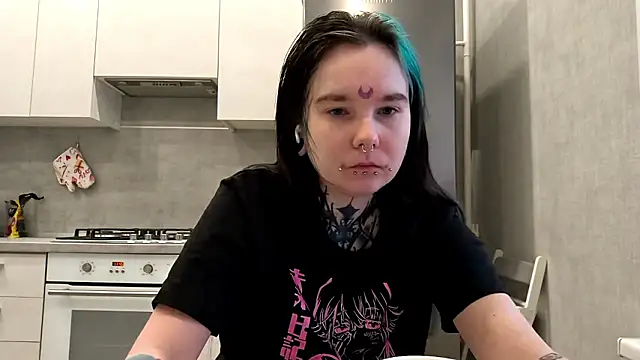 HighelikeGirl online show from February 3, 2026, 6:22 am